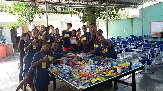 CIONET Brazil - Acção Solidária - Doações às criancas da Casa da Fraternidade