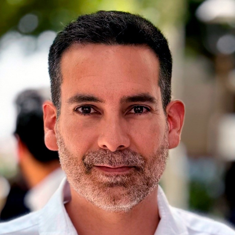 Alberto Molina_Cosentino