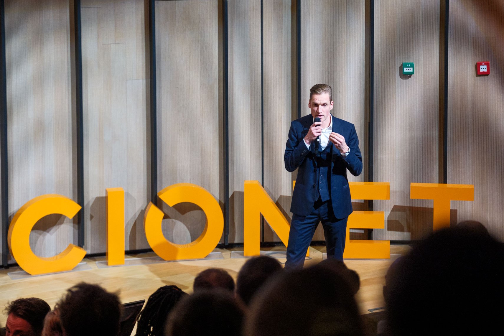 BE20251211_ARCH_goodie bag pictures