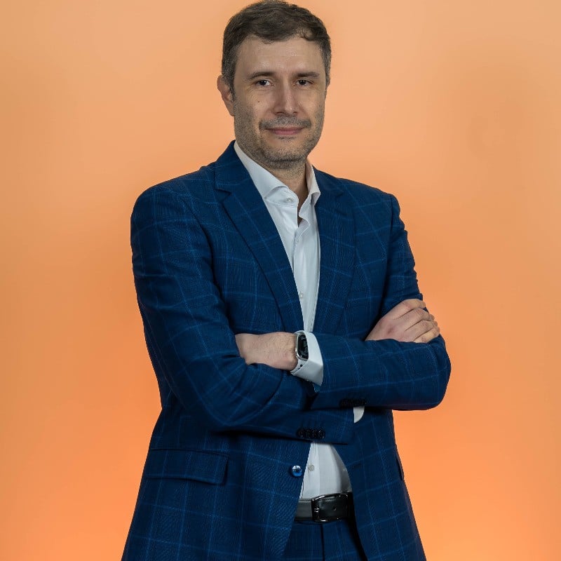 David González