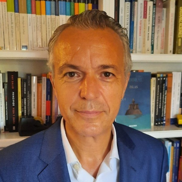 Carlos Pelegrín