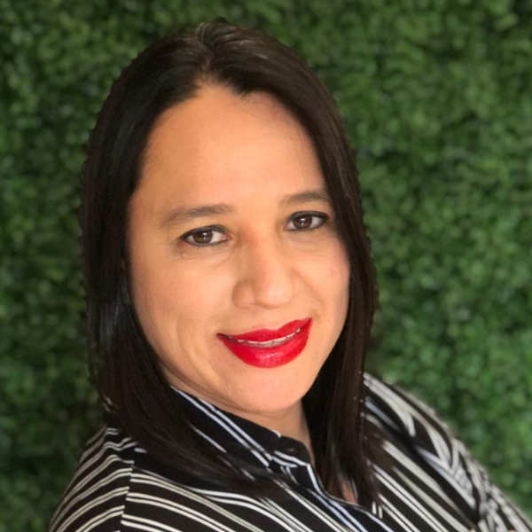 Claudia_Ramirez_Tigo_Business-1