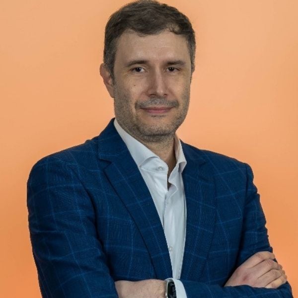 David González